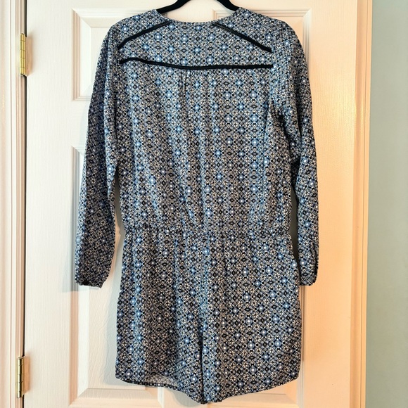 Romper - Picture 2 of 7